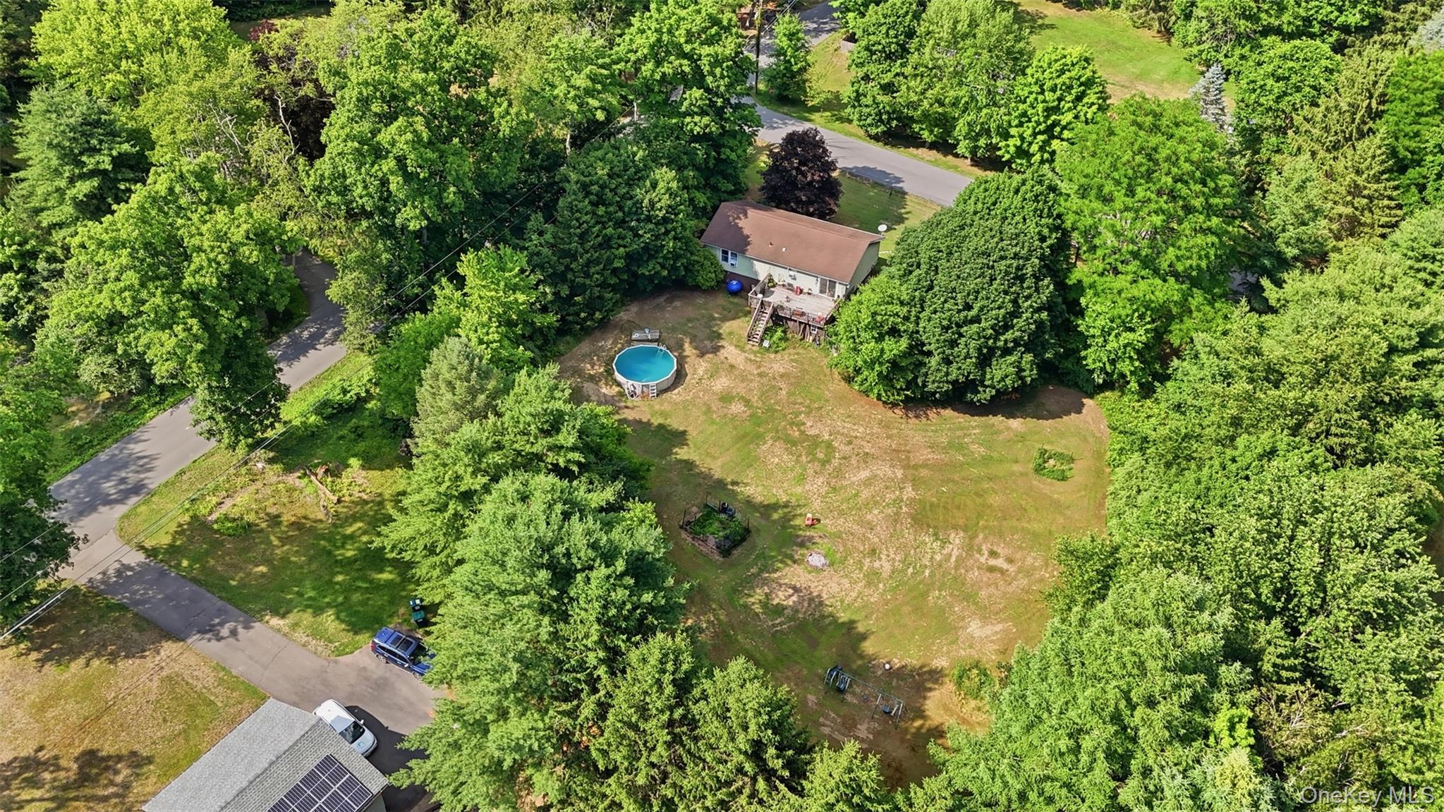 4 Riverside Drive Property Photo 9