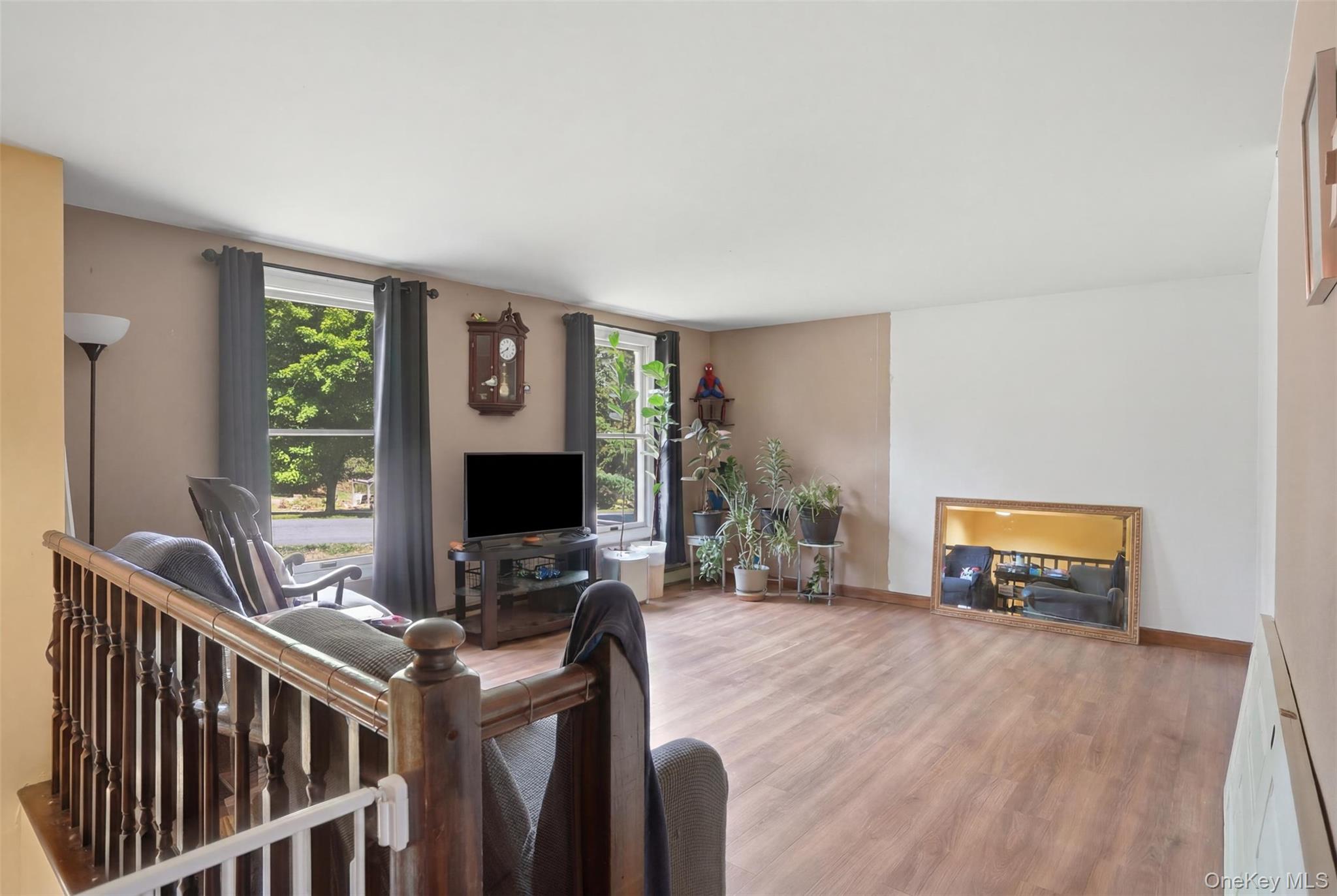4 Riverside Drive Property Photo 12