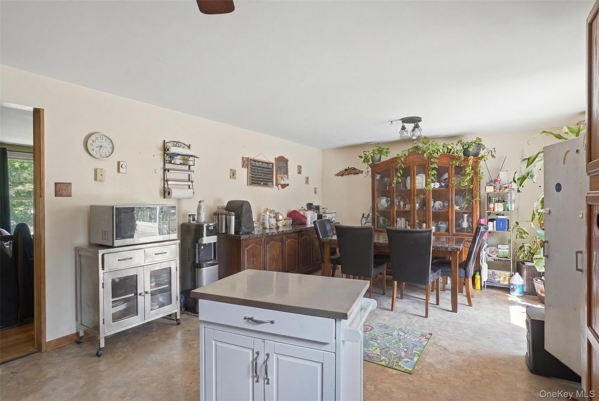 4 Riverside Drive Property Photo 16