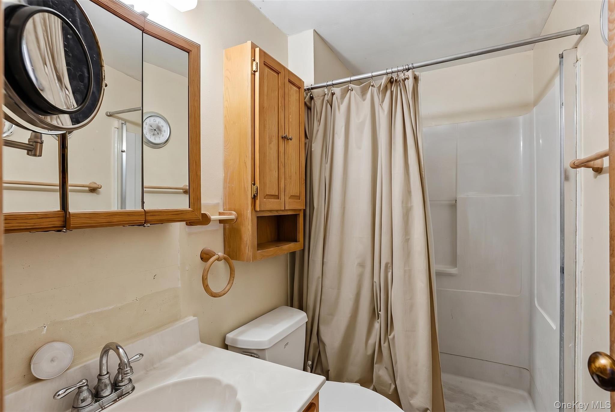 4 Riverside Drive Property Photo 26