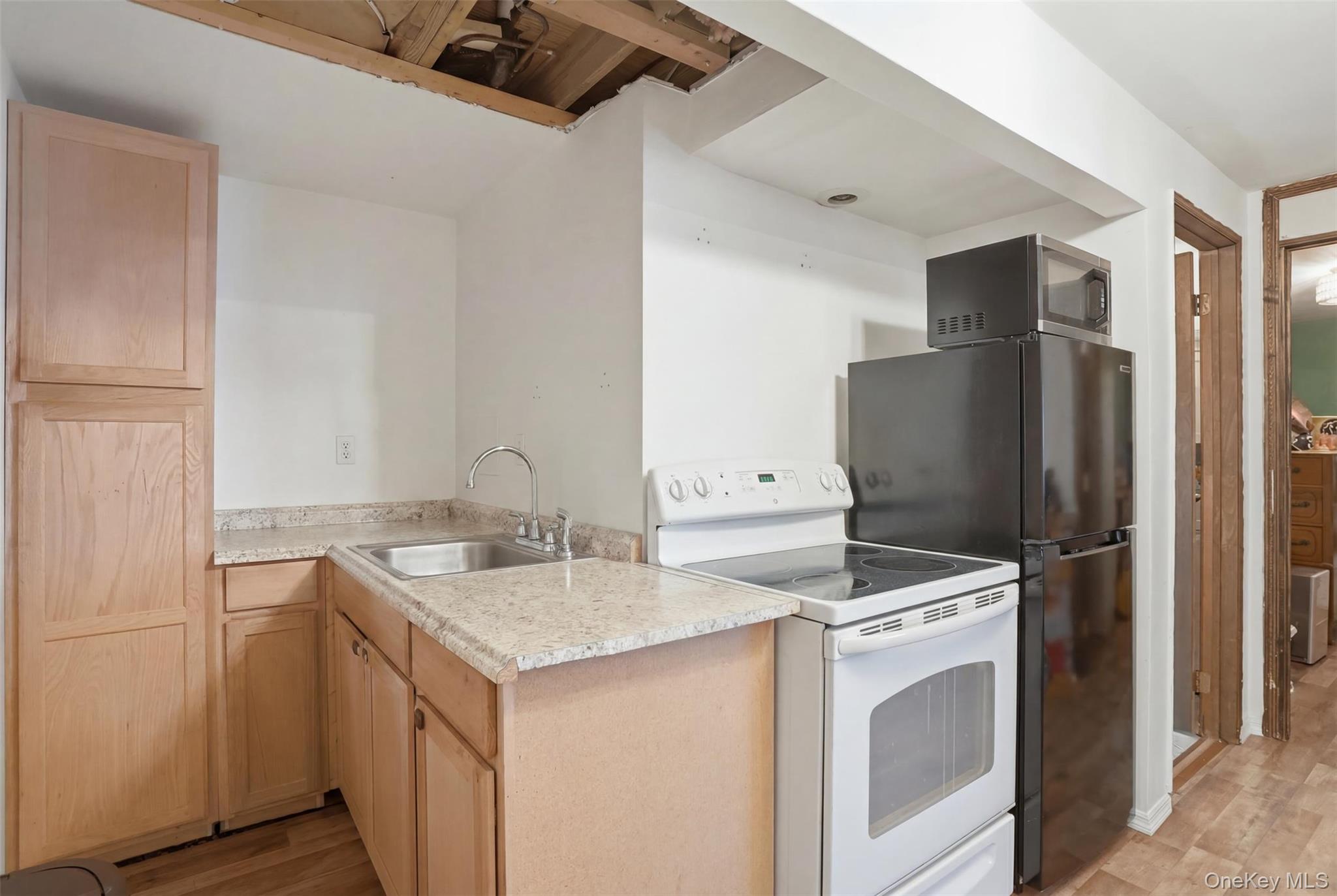 4 Riverside Drive Property Photo 28