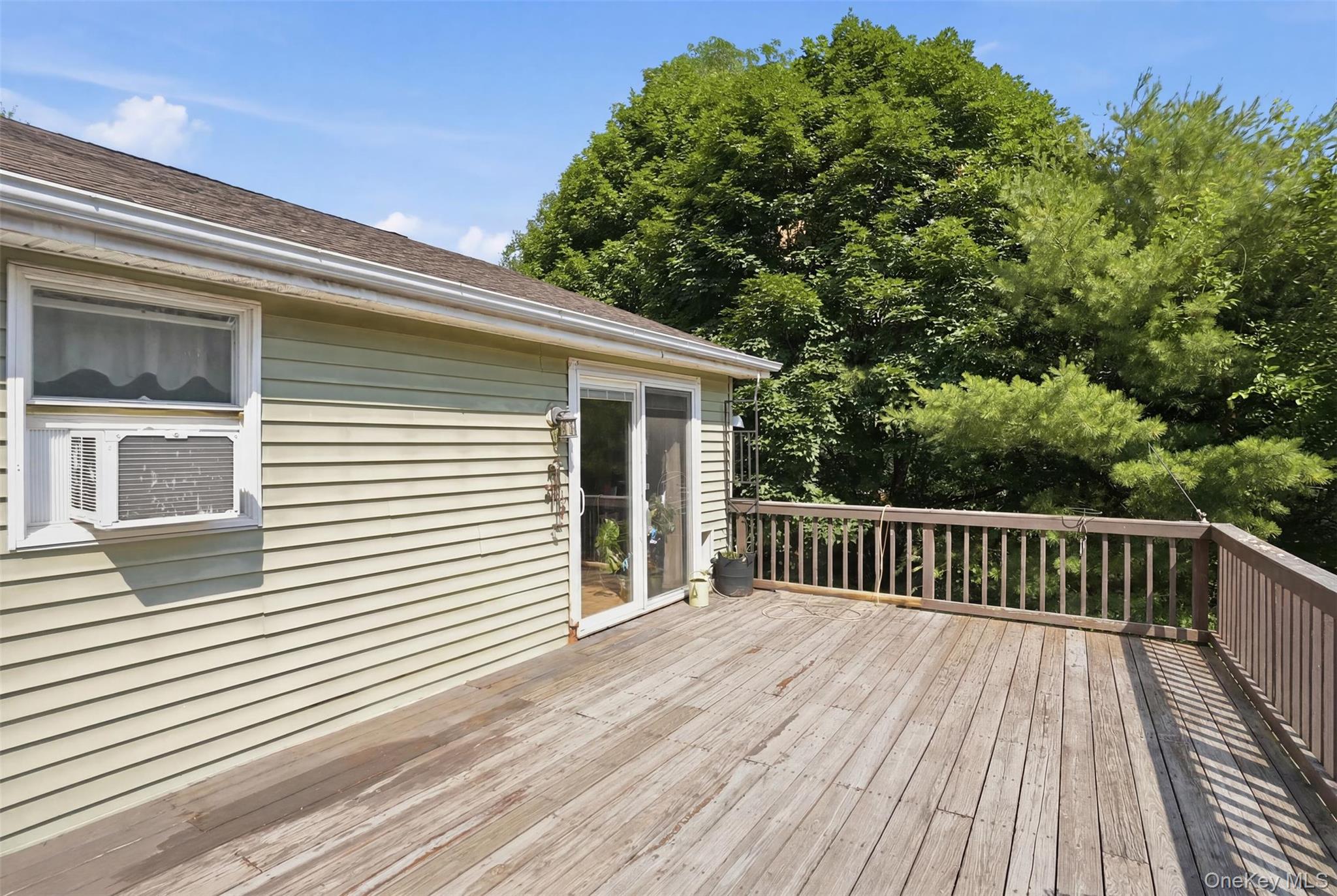 4 Riverside Drive Property Photo 35