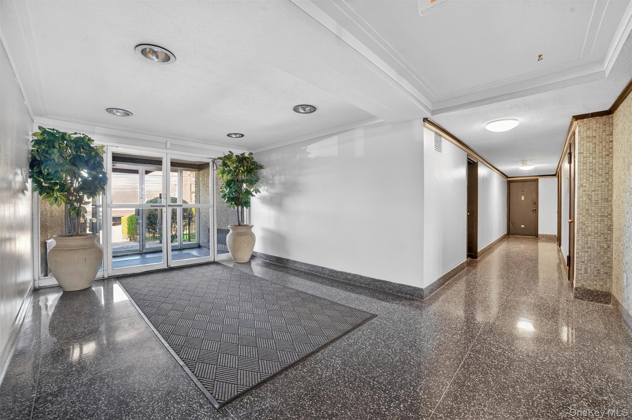 222 N Broadway 3d Property Photo 2