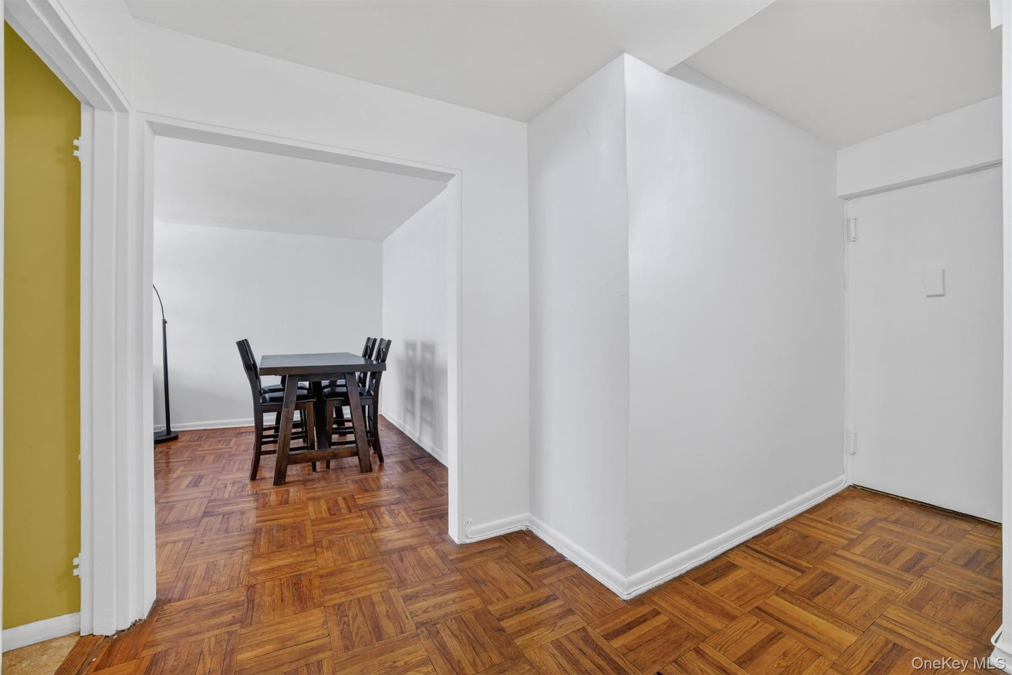 222 N Broadway 3d Property Photo 4