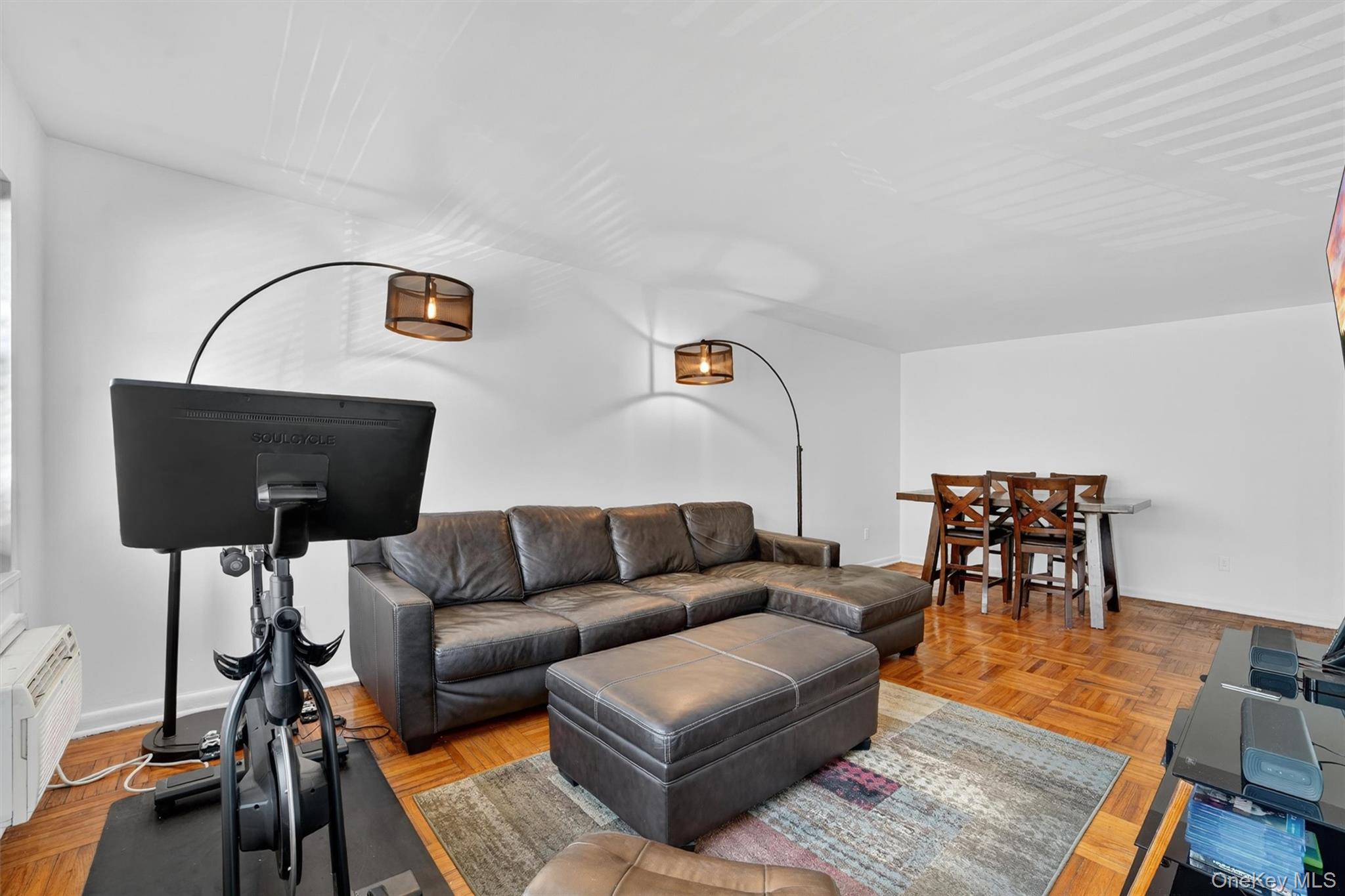 222 N Broadway 3d Property Photo 14