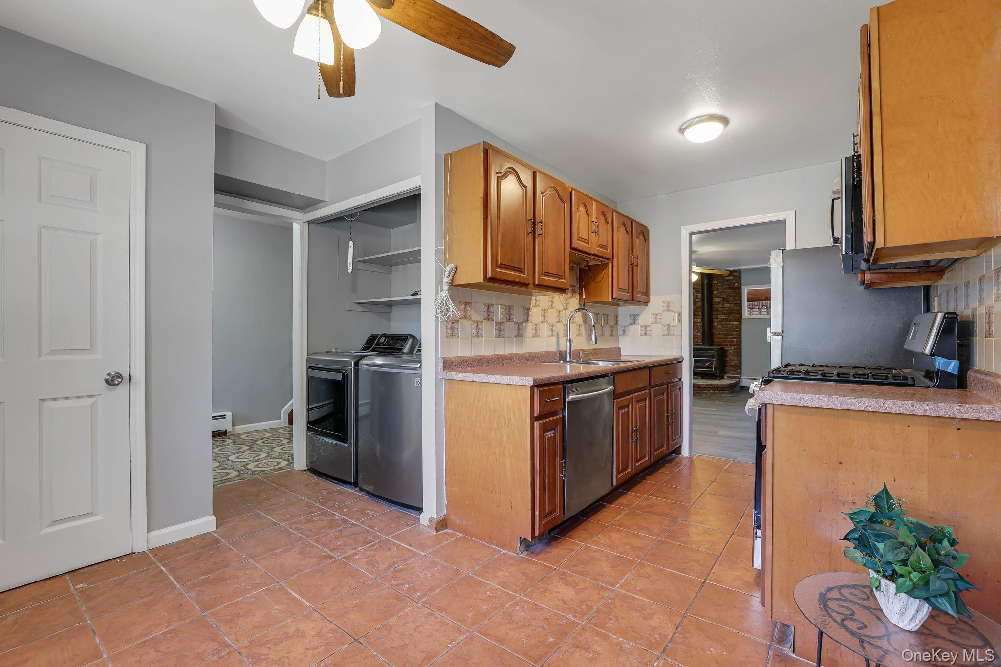 66 Patio Road Property Photo 7