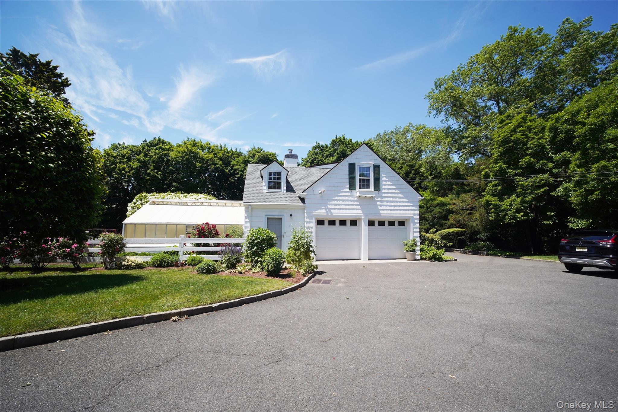 416 Ridgeway Property Photo 1