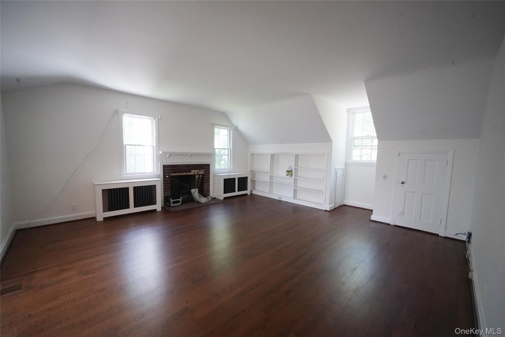 416 Ridgeway Property Photo 3
