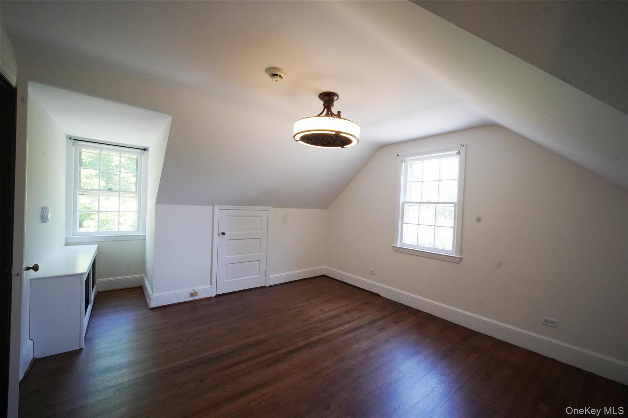 416 Ridgeway Property Photo 7