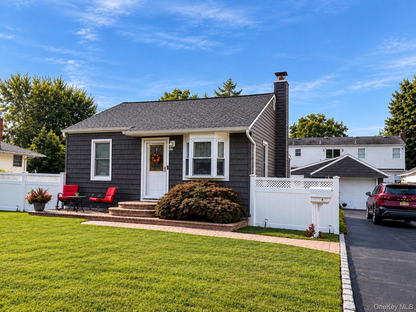 1467 4th Street Property Photo 1