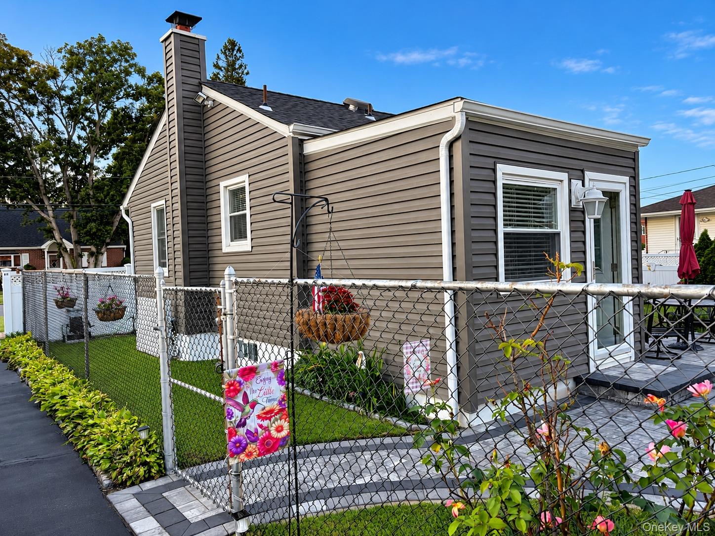 1467 4th Street Property Photo 5
