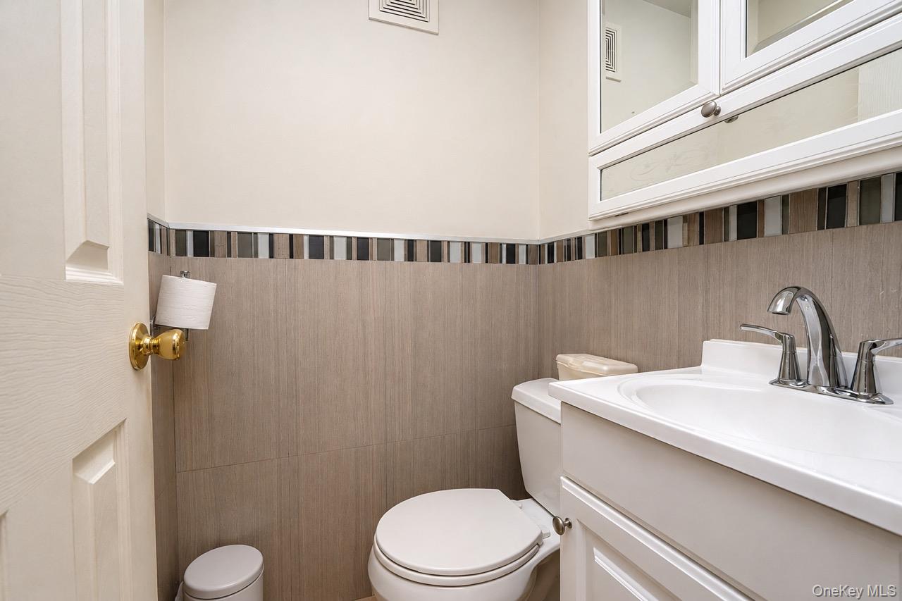 64 Amanda Court Property Photo 12