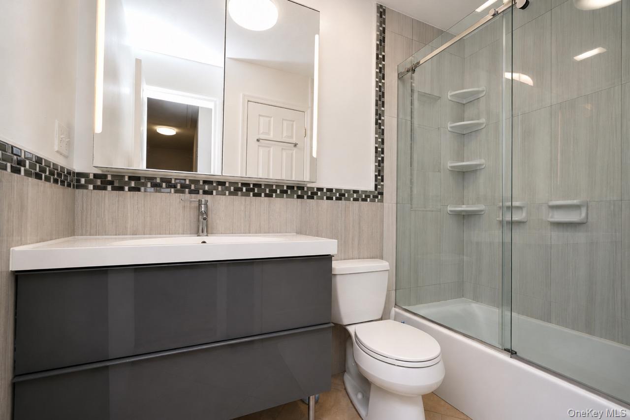 64 Amanda Court Property Photo 26