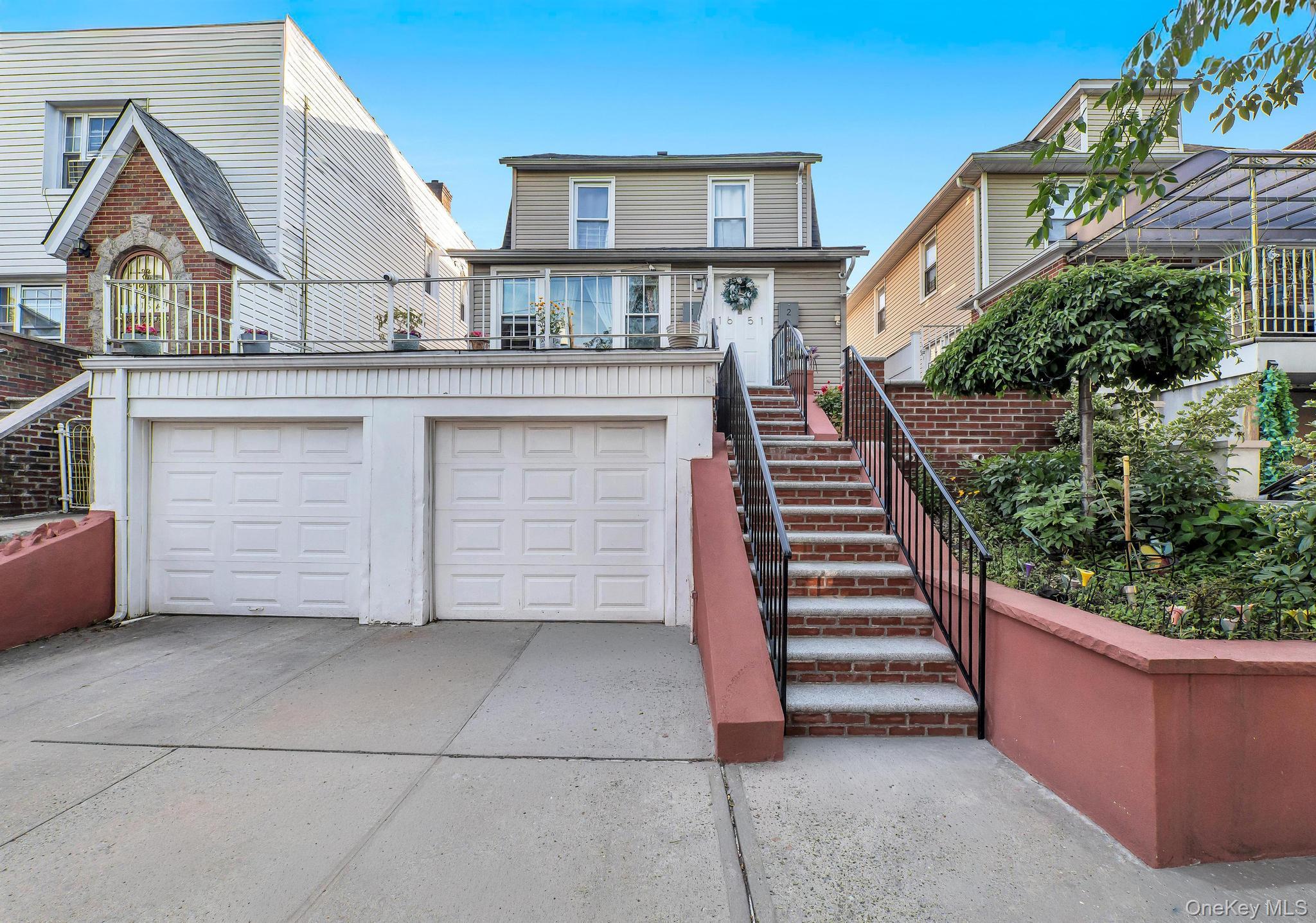 1651 Hering Avenue Property Photo 1