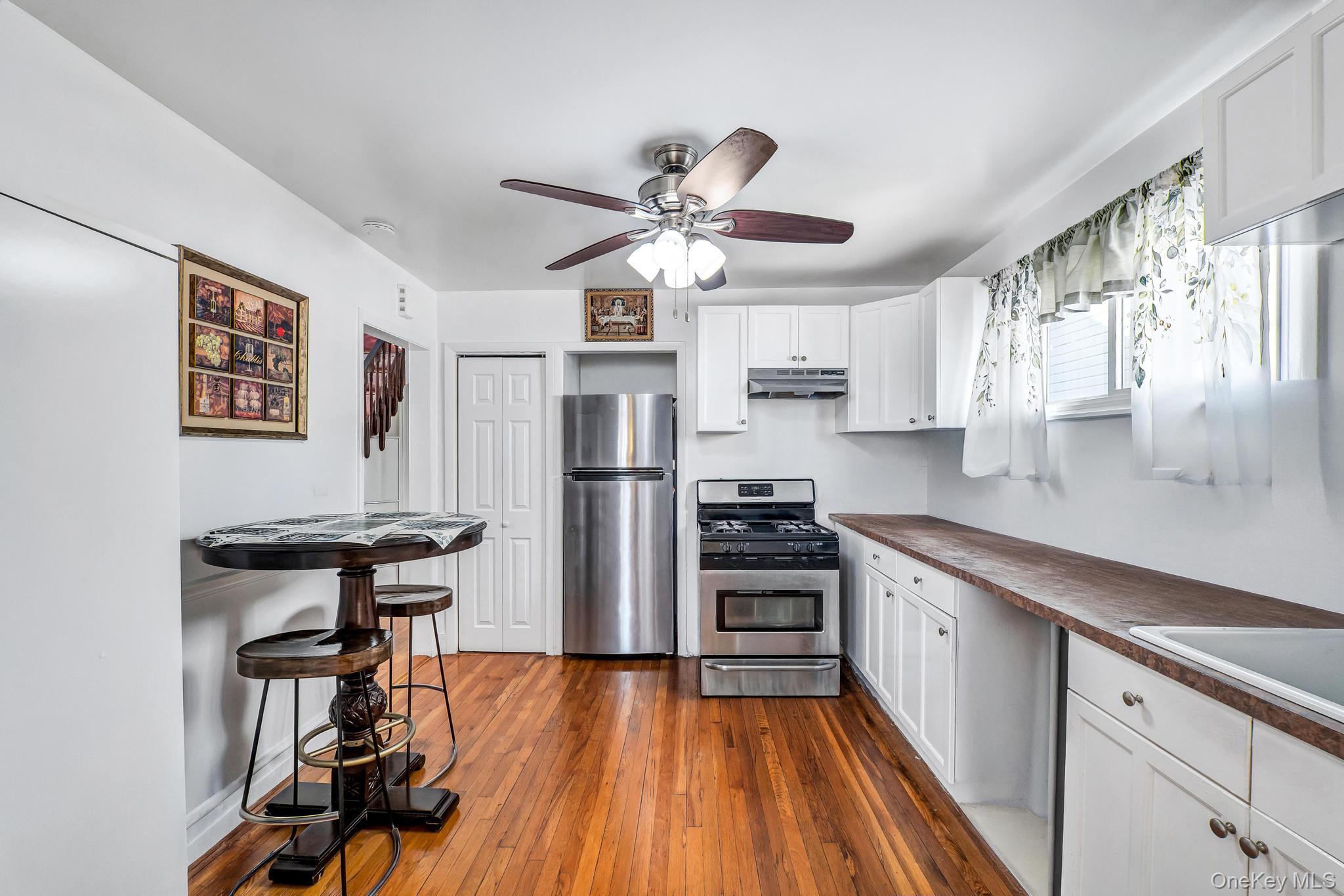 1651 Hering Avenue Property Photo 23