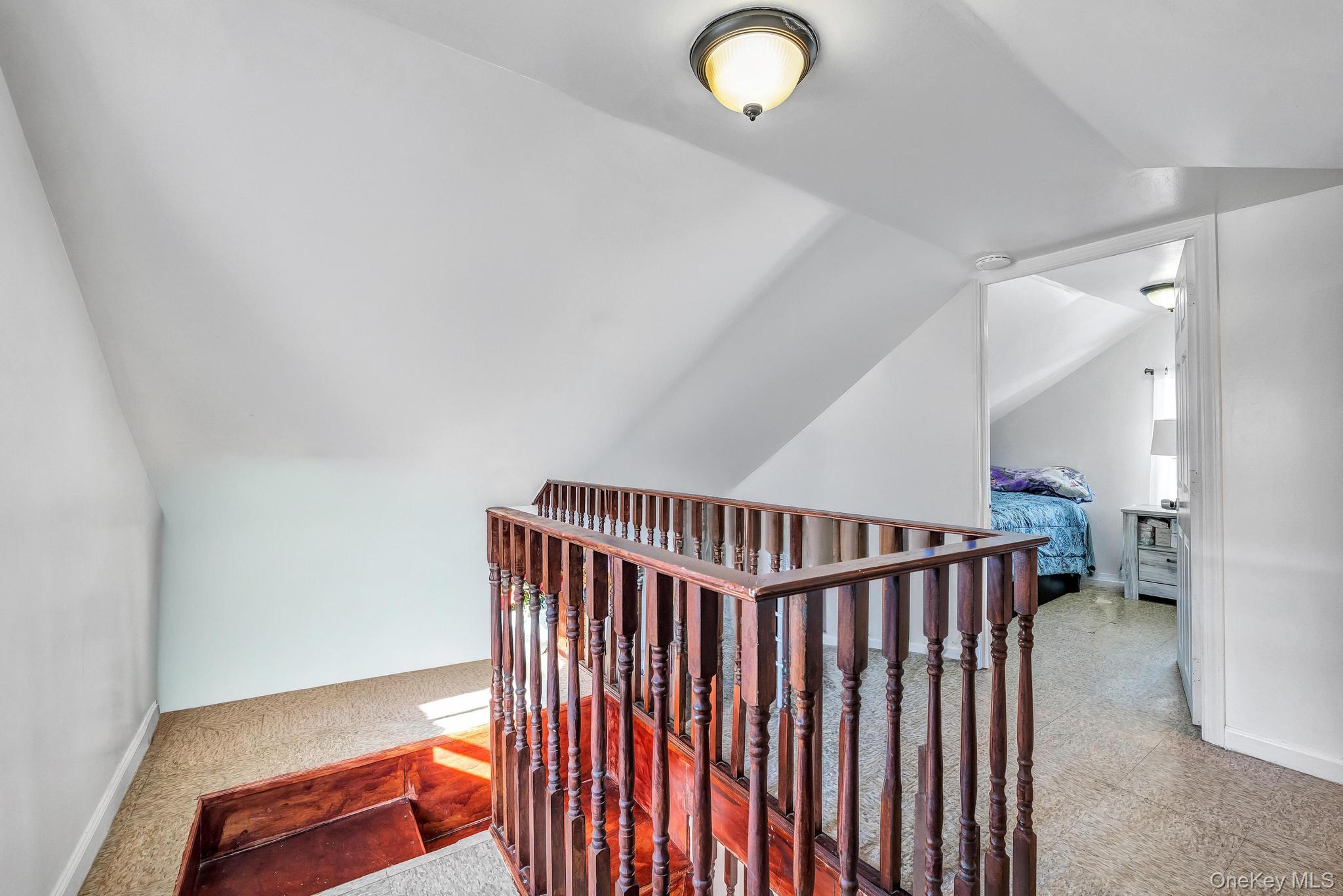 1651 Hering Avenue Property Photo 28