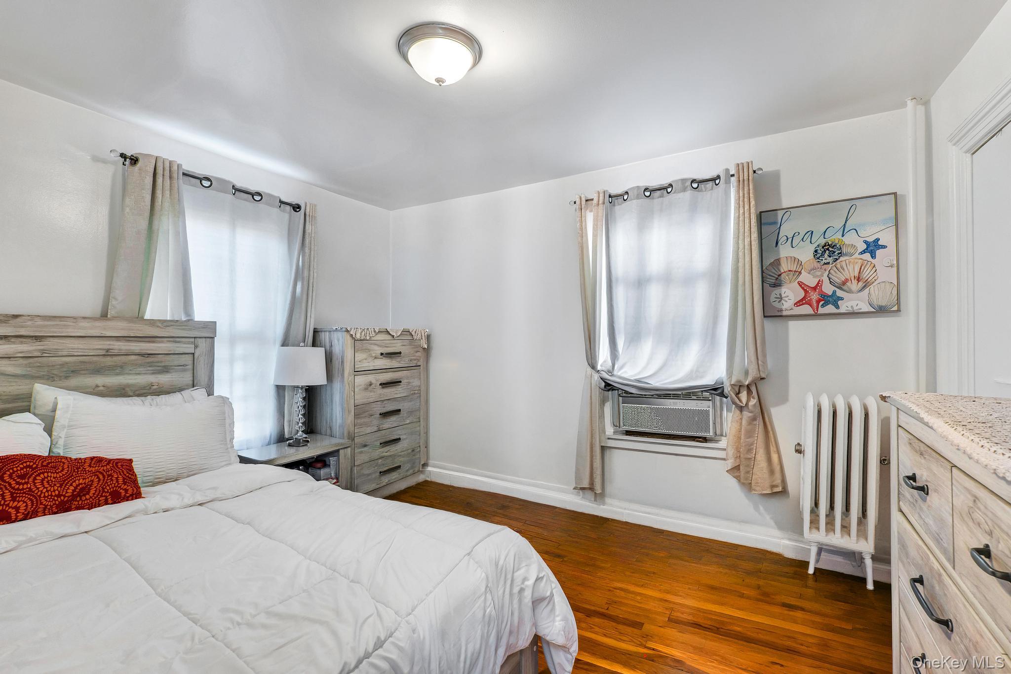 1651 Hering Avenue Property Photo 35