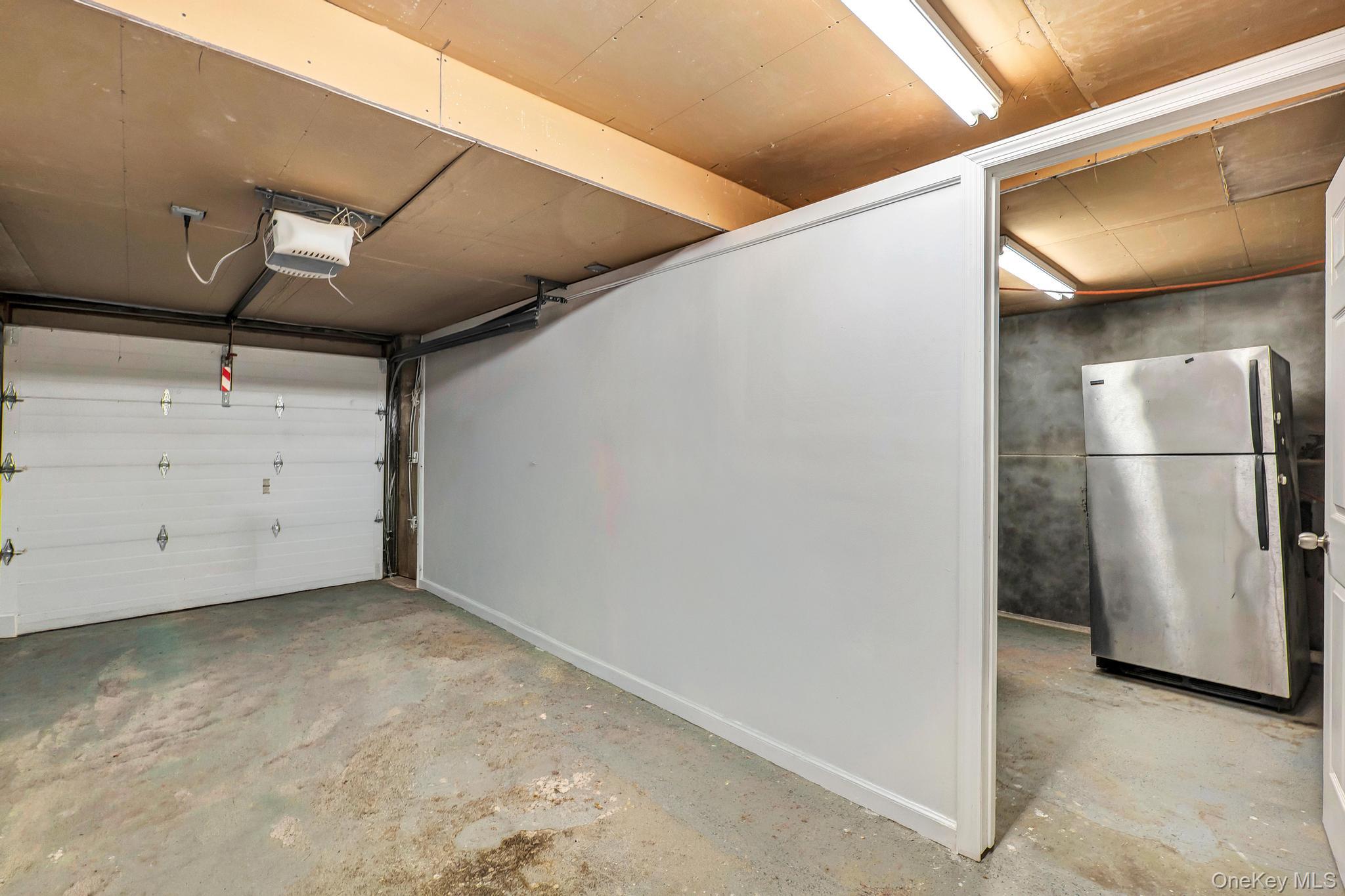 1651 Hering Avenue Property Photo 44