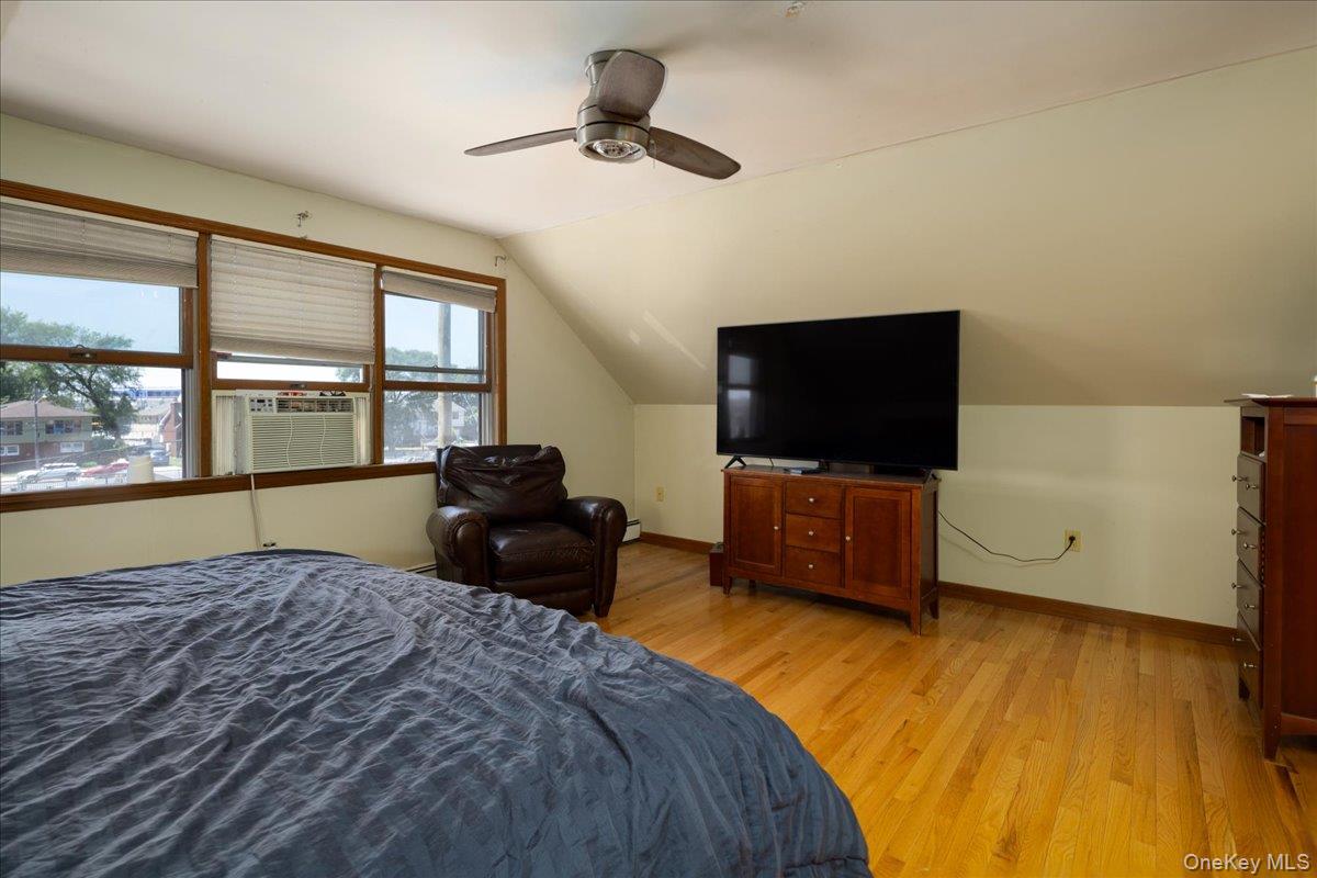 1036 California Place Property Photo 22