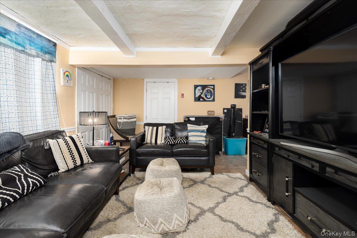 1036 California Place Property Photo 23