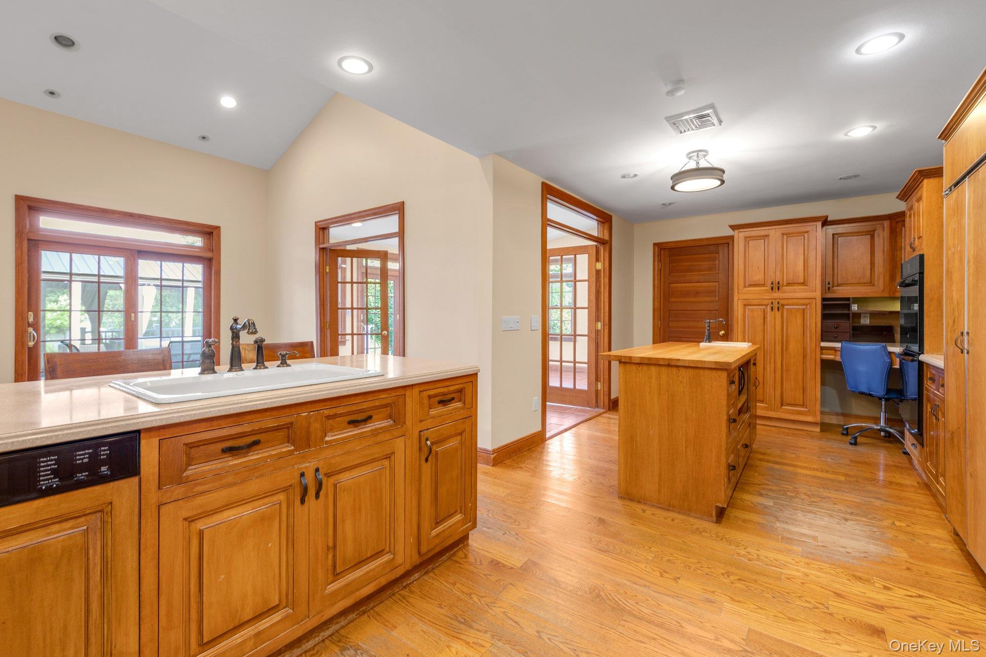 40 Frankel Road Property Photo 9