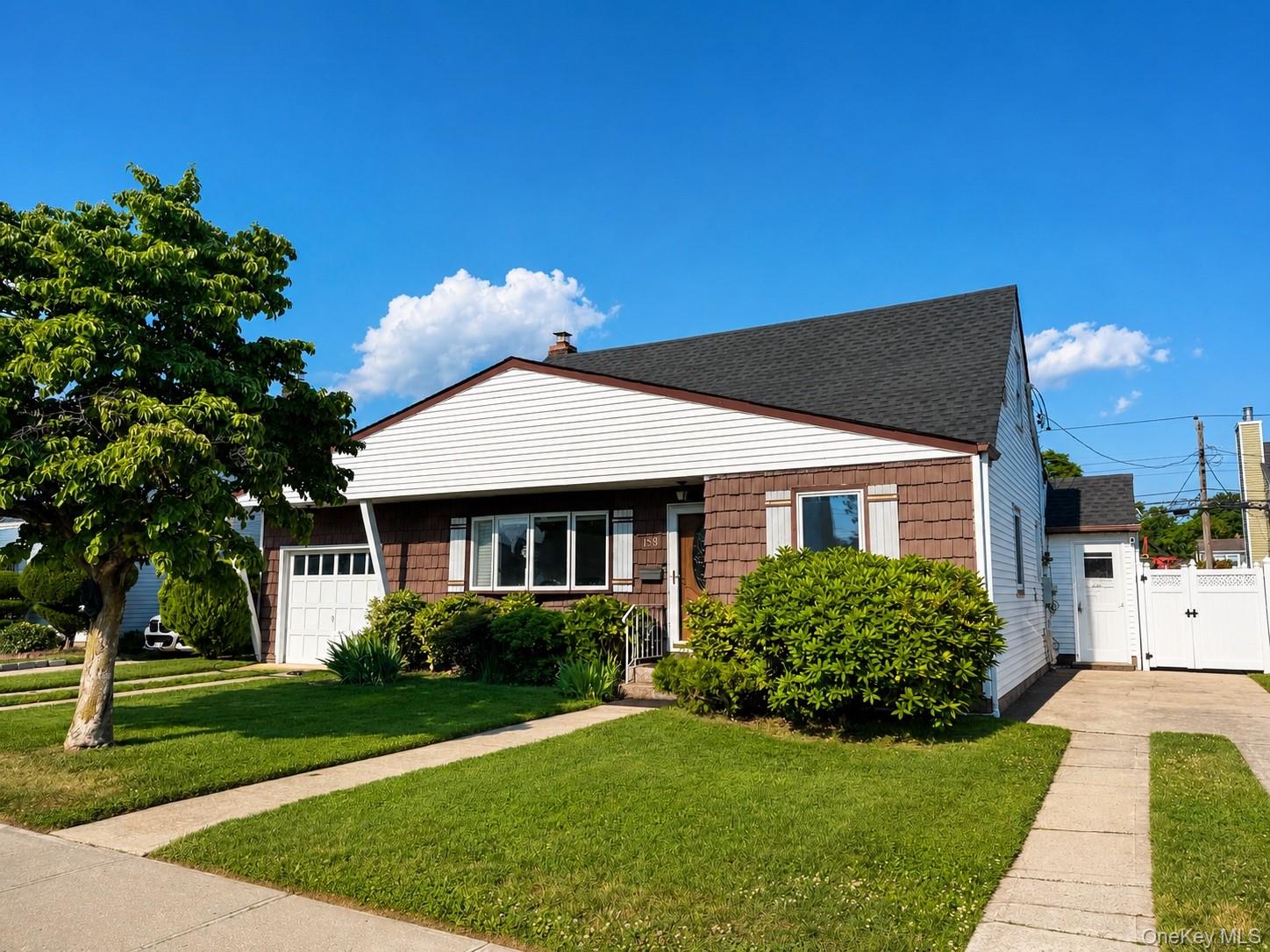 183 Lee Avenue Property Photo 2
