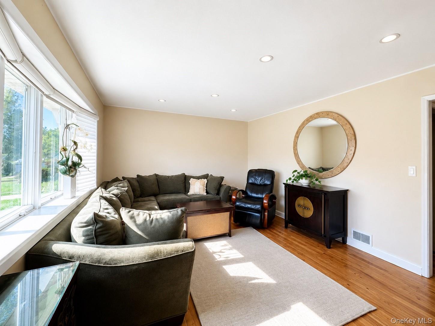 183 Lee Avenue Property Photo 3