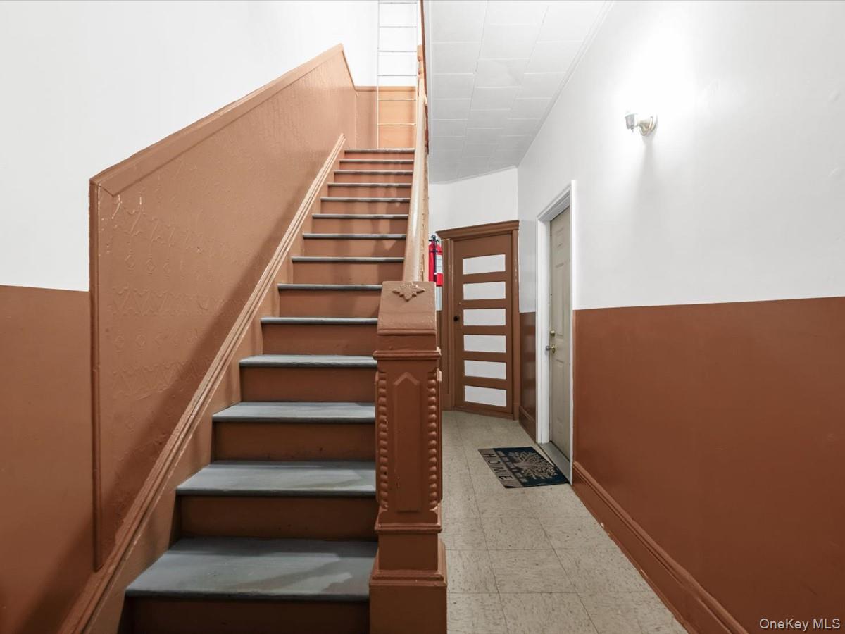 452 Lincoln Avenue Hse Property Photo 4