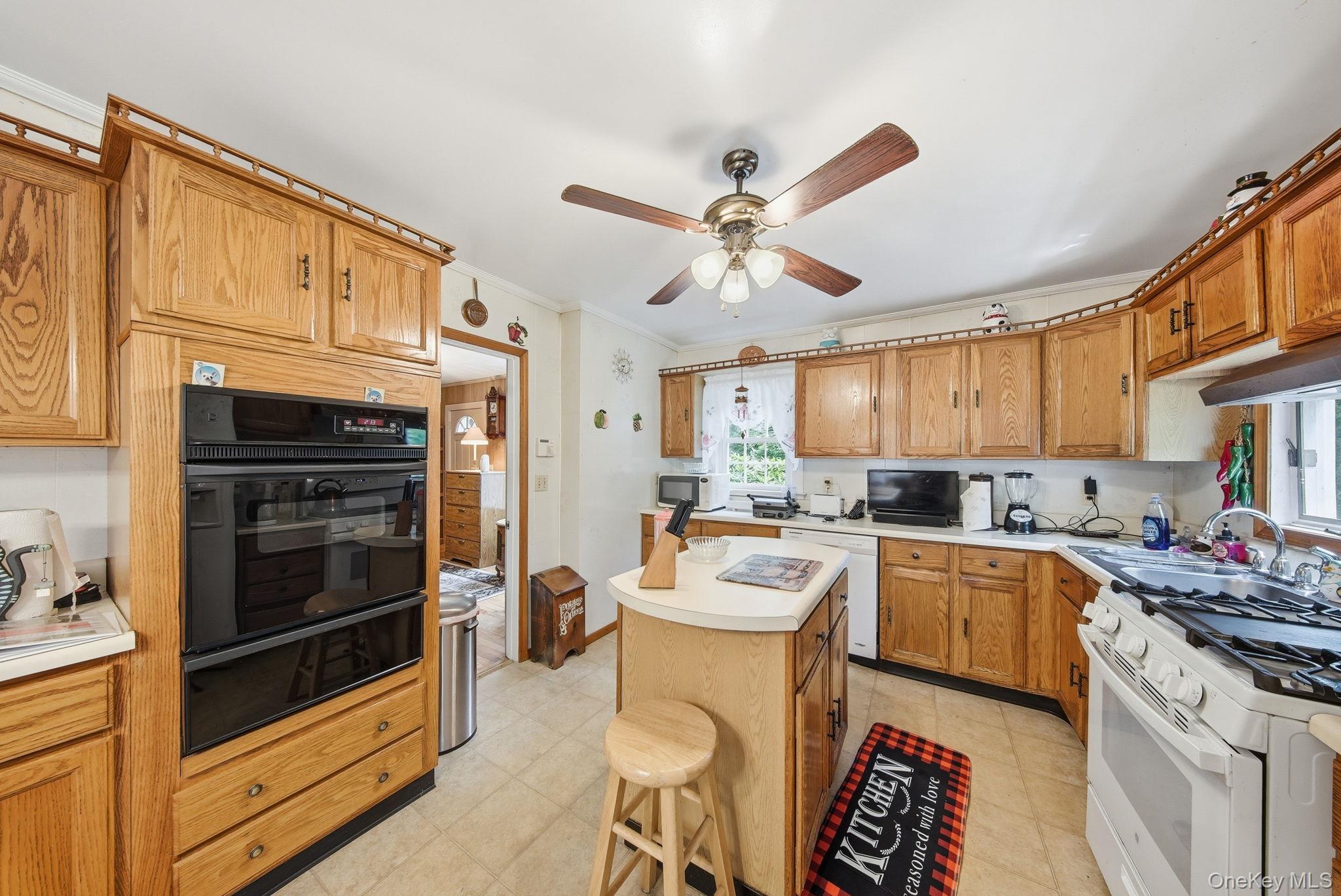 10 Hoffman Road Property Photo 23