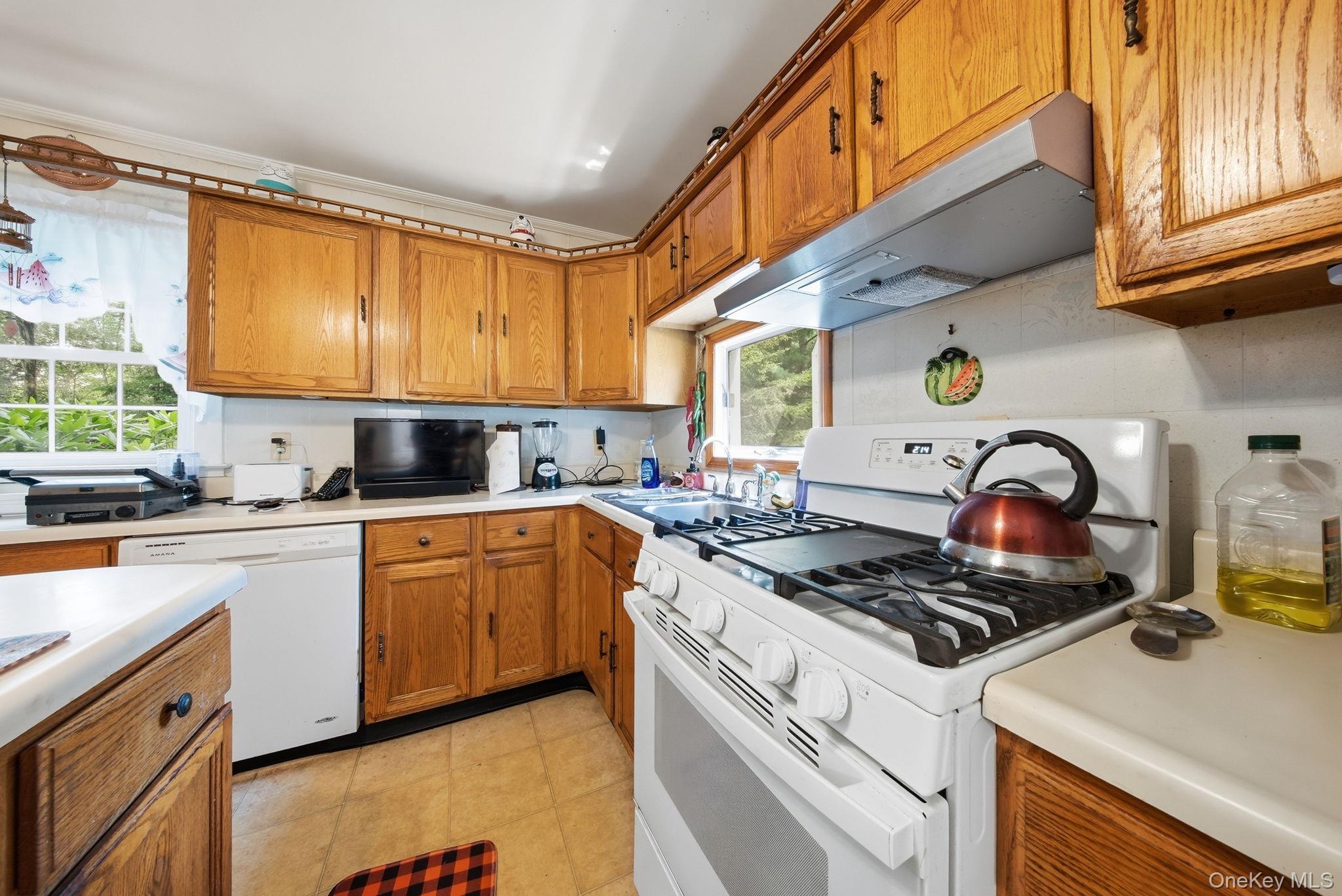 10 Hoffman Road Property Photo 24