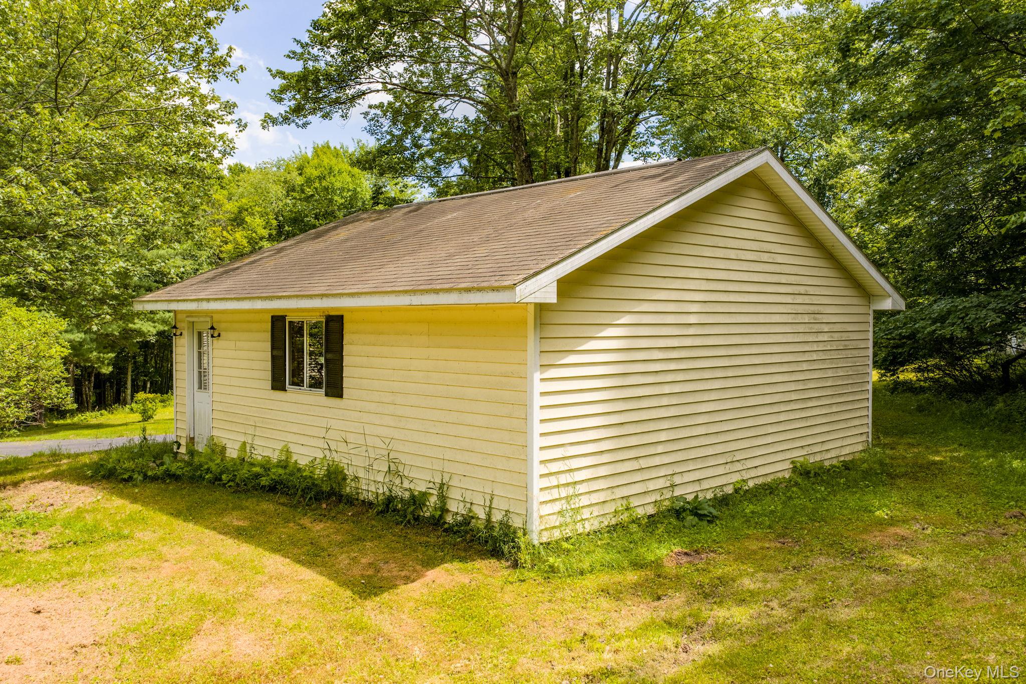 10 Hoffman Road Property Photo 32