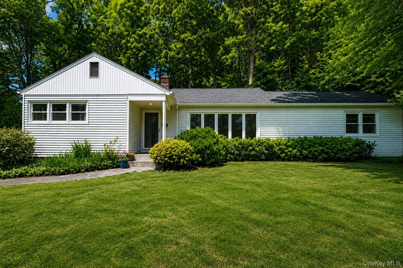 136 Pound Ridge Road Property Photo 2