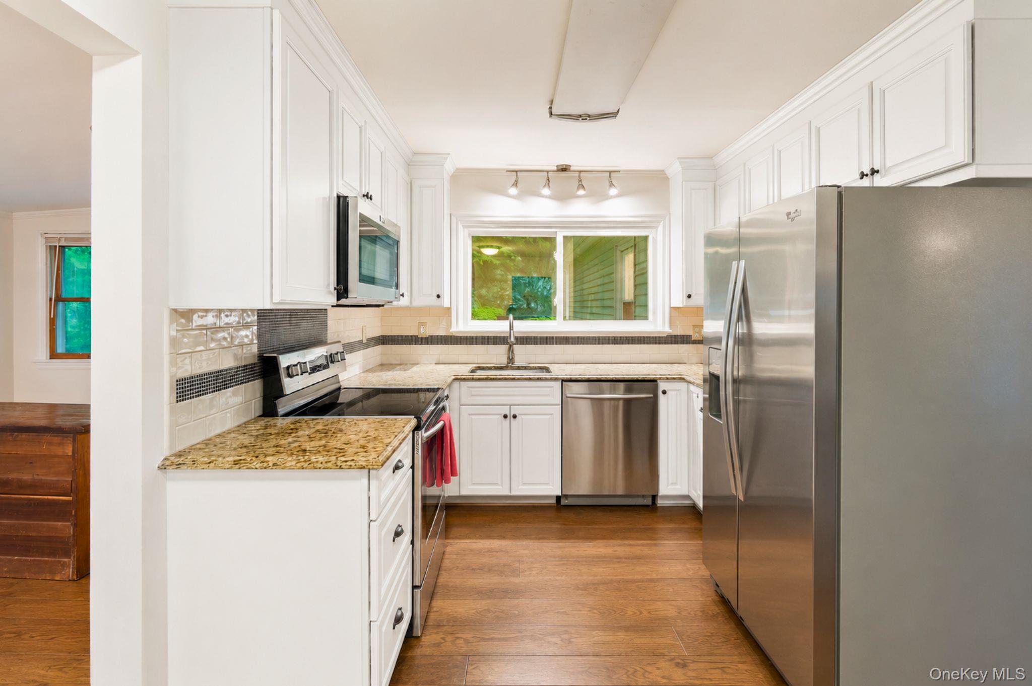 136 Pound Ridge Road Property Photo 6