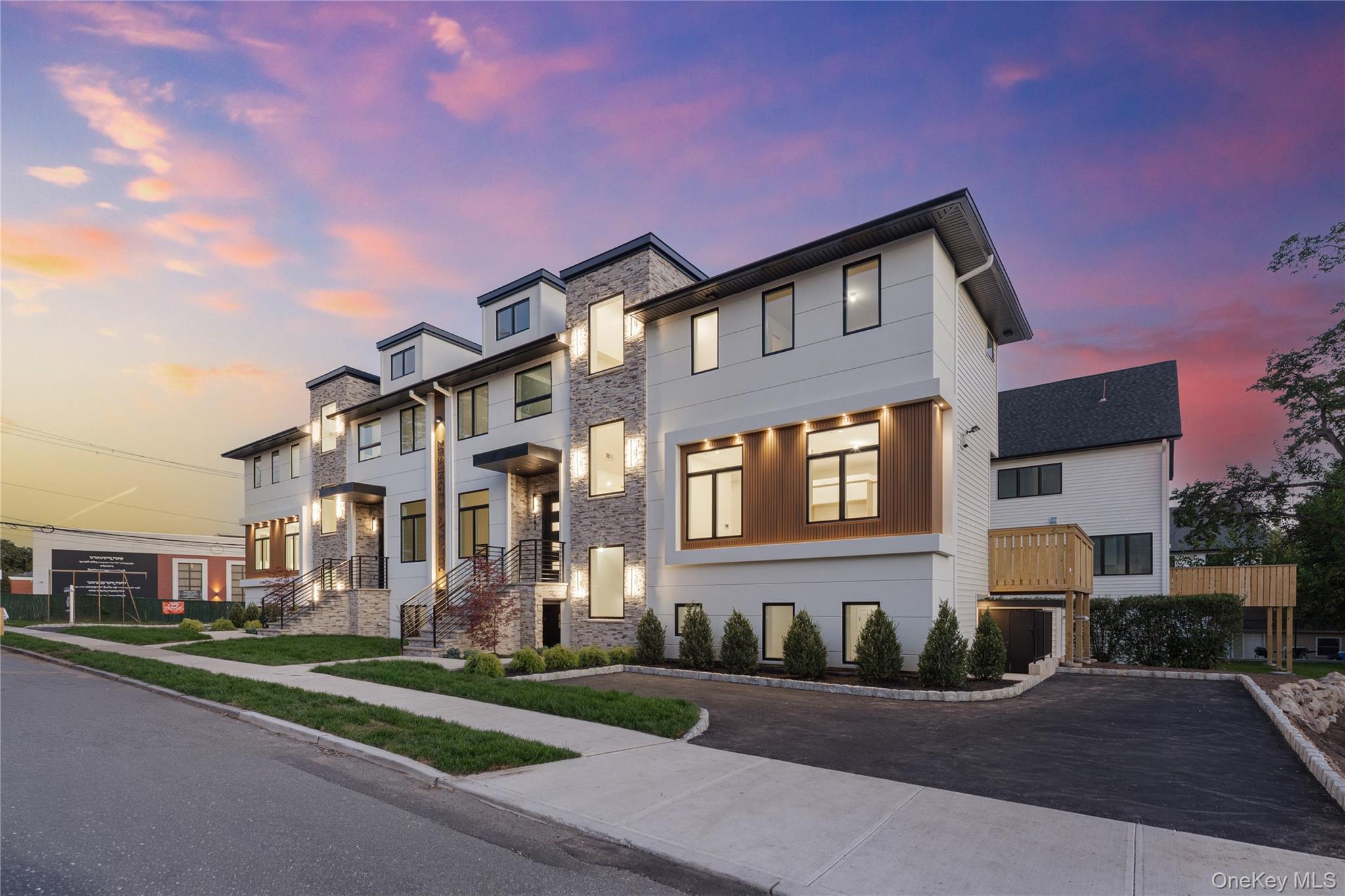 20 Singer Avenue 201 Property Photo 2