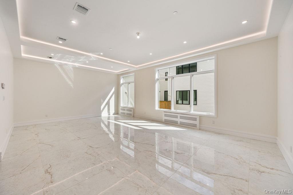 20 Singer Avenue 201 Property Photo 6