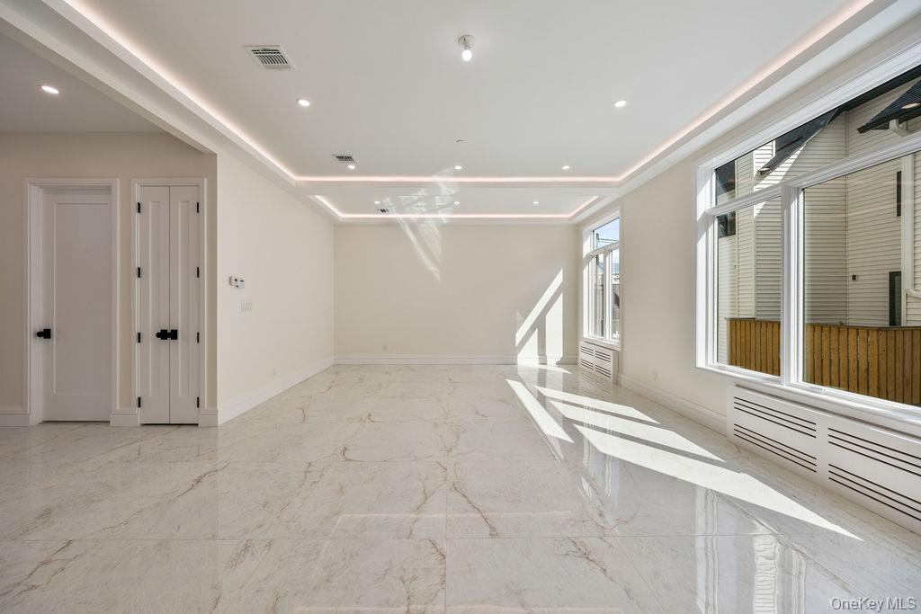 20 Singer Avenue 201 Property Photo 7