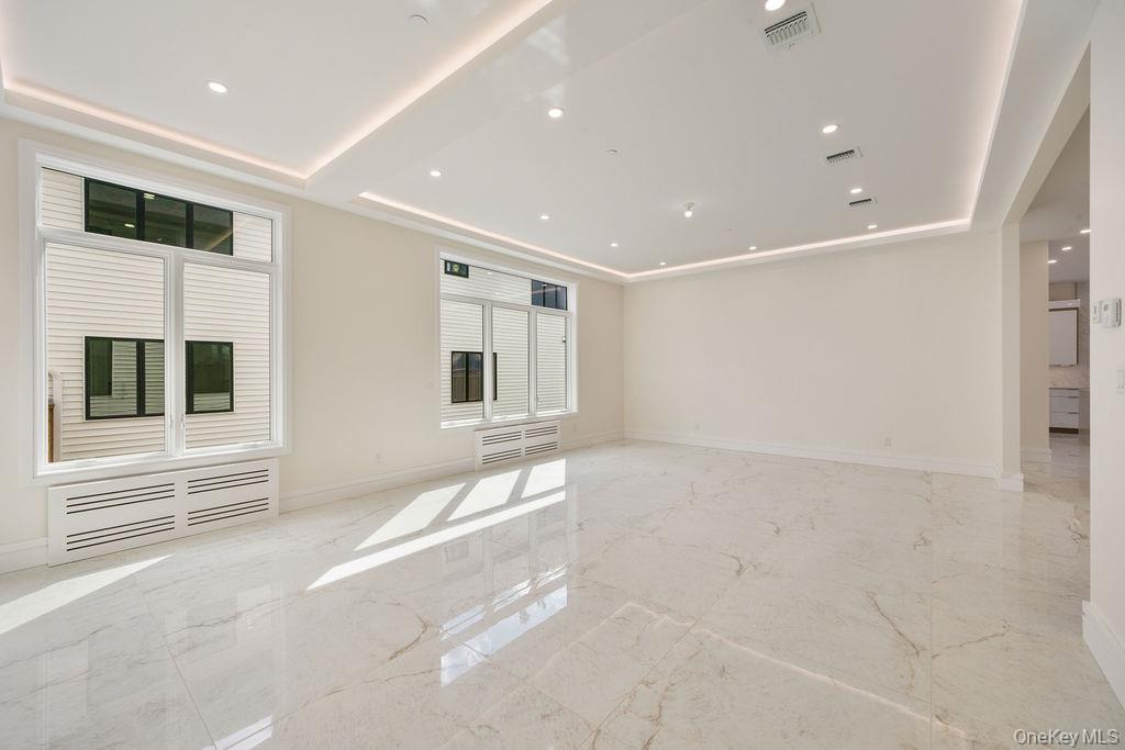 20 Singer Avenue 201 Property Photo 9