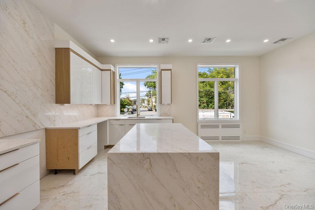 20 Singer Avenue 201 Property Photo 12