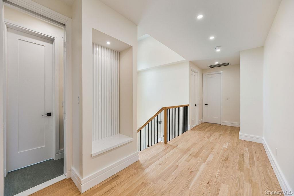 20 Singer Avenue 201 Property Photo 27
