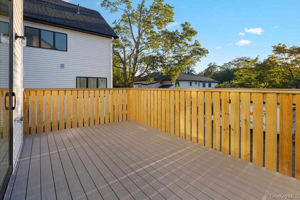 20 Singer Avenue 201 Property Photo 38