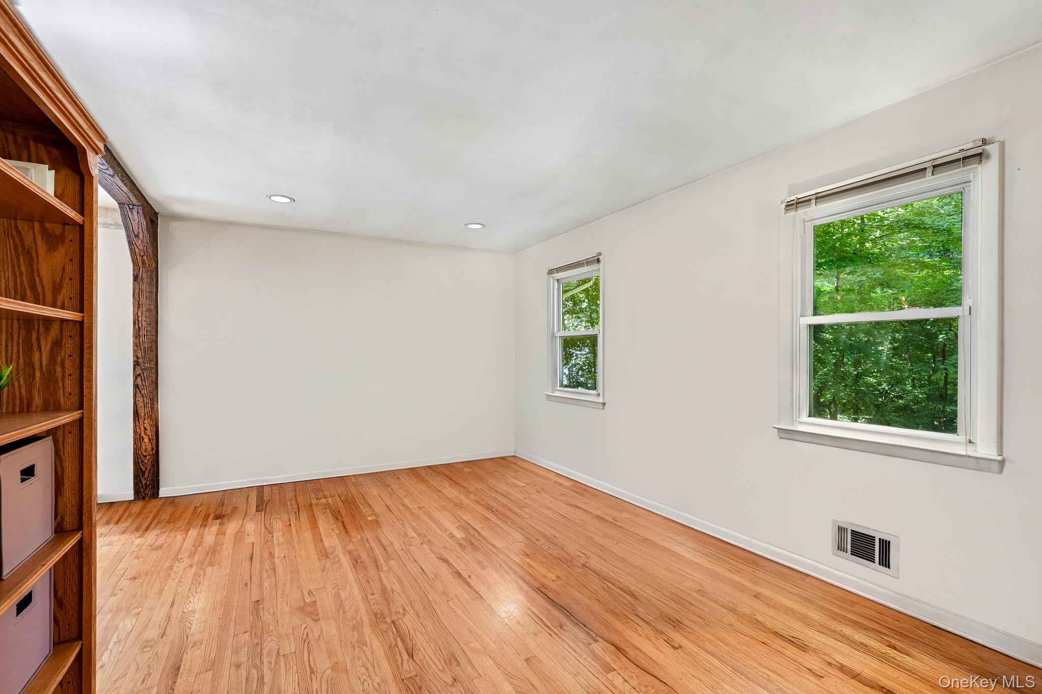 2 Cobblestone Road Property Photo 4