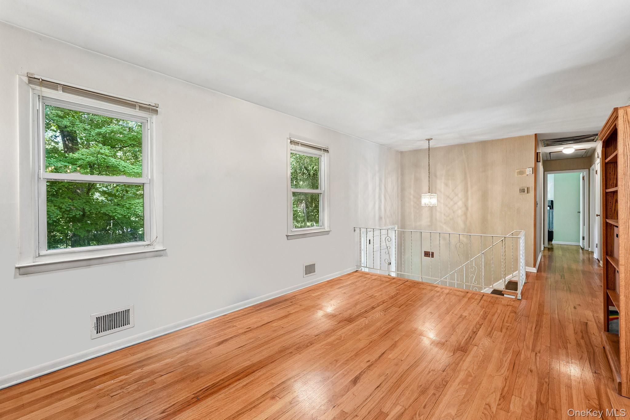 2 Cobblestone Road Property Photo 5