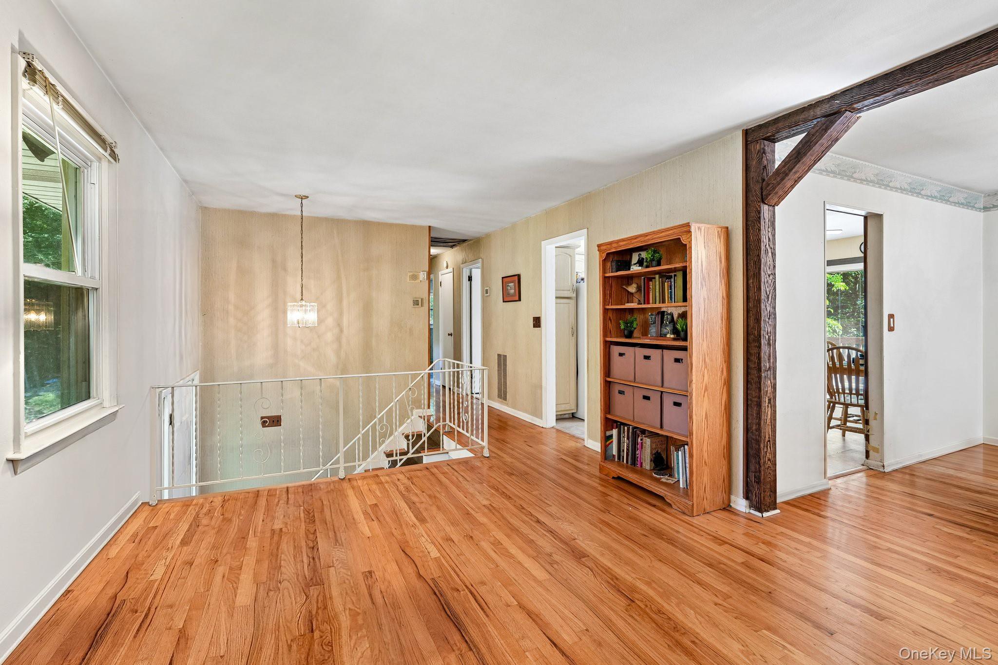 2 Cobblestone Road Property Photo 6