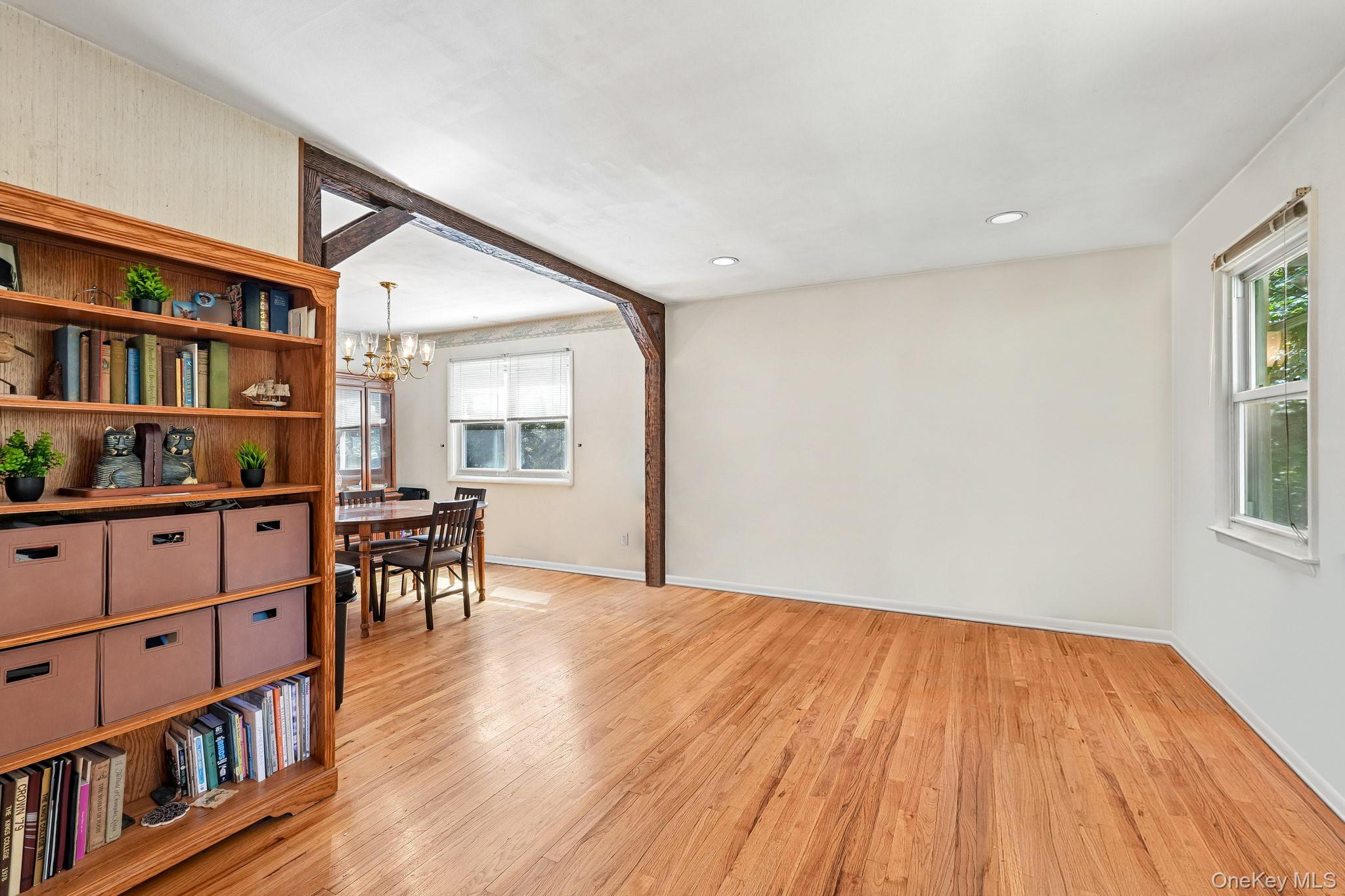 2 Cobblestone Road Property Photo 8
