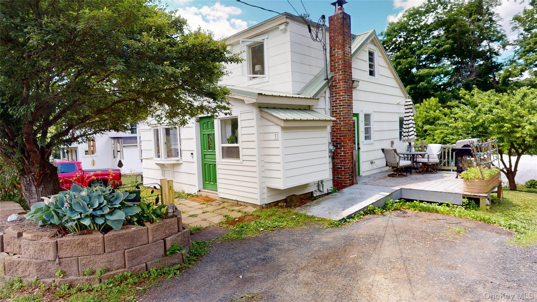 33 Academy Avenue Property Photo 2