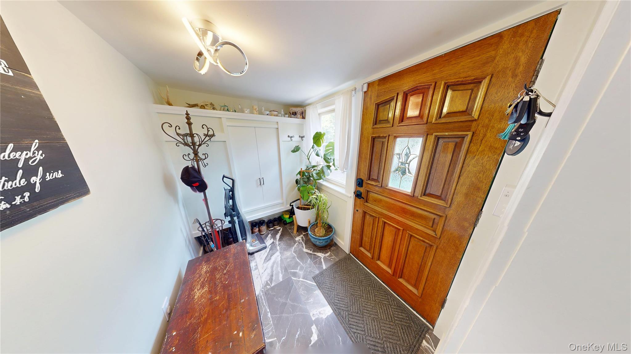 33 Academy Avenue Property Photo 4