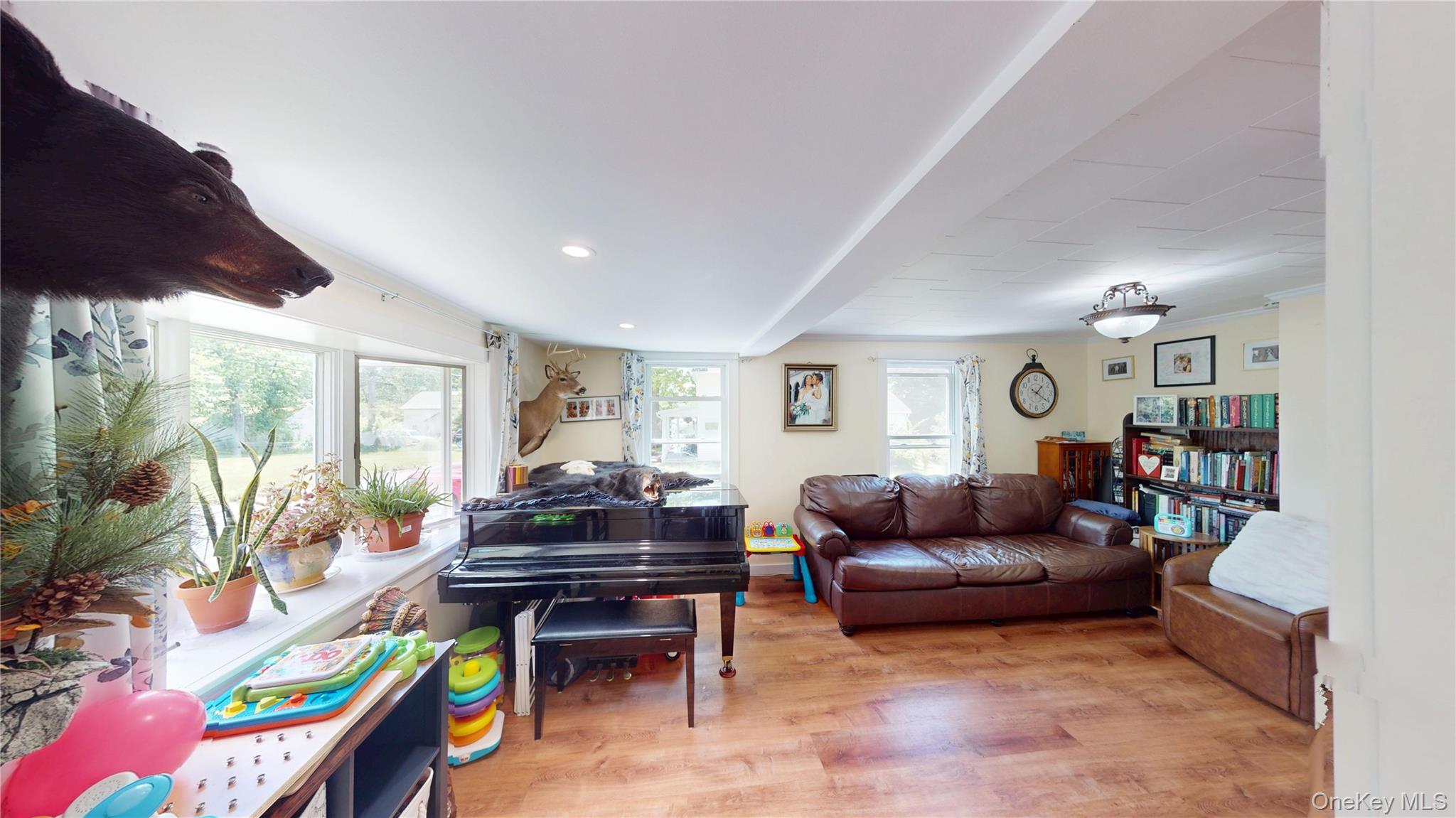 33 Academy Avenue Property Photo 15