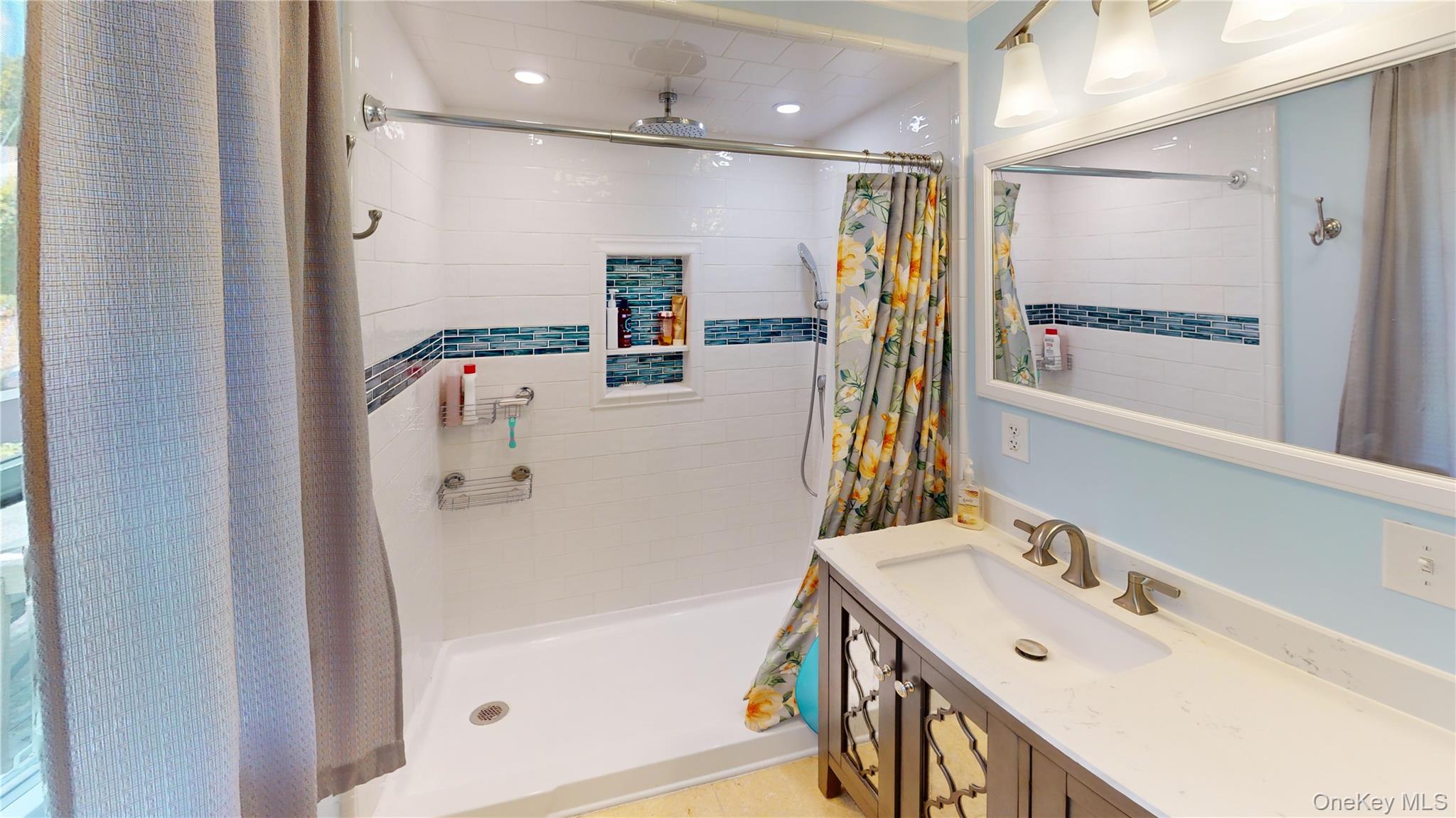 33 Academy Avenue Property Photo 24