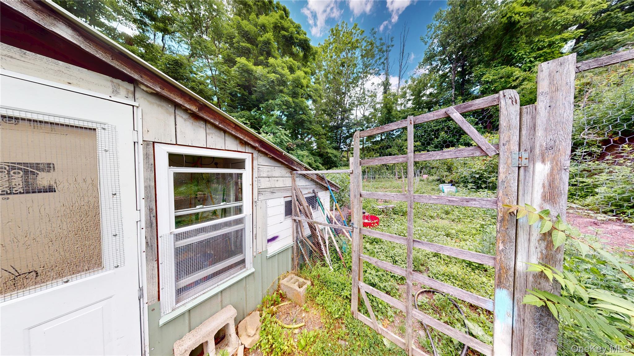 33 Academy Avenue Property Photo 35