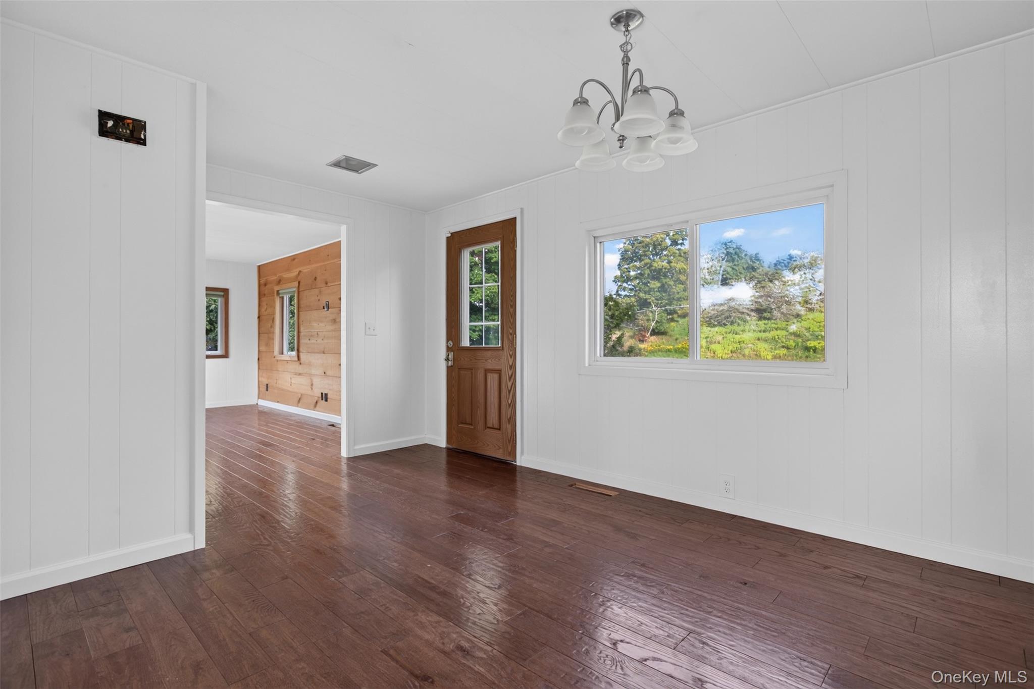 61838 State Highway 10 Hobart Property Photo 3
